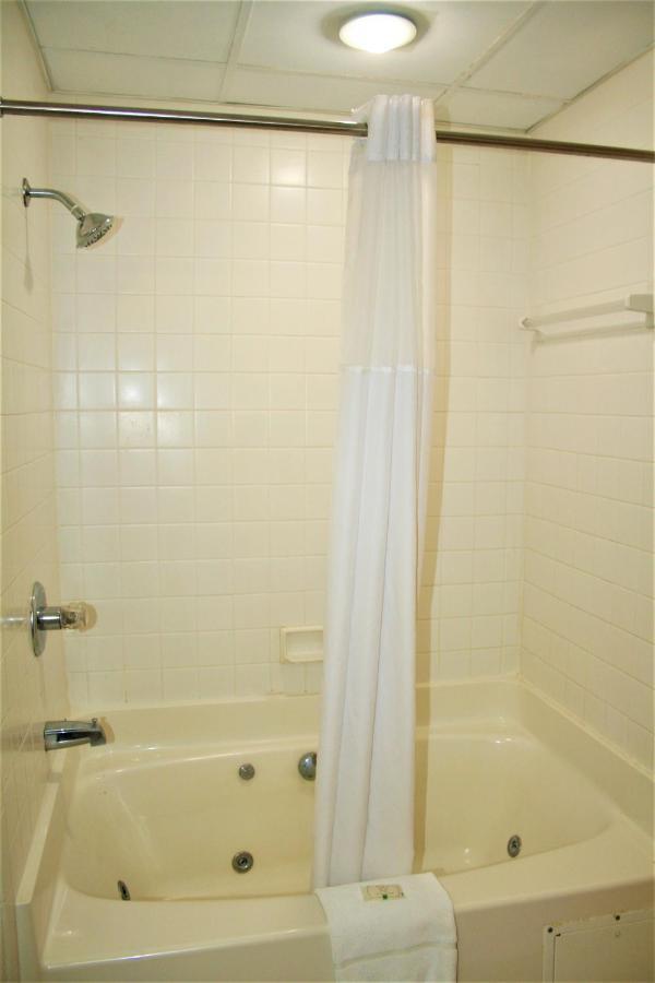 Quality Inn & Suites Kearneysville - Martinsburg Екстер'єр фото