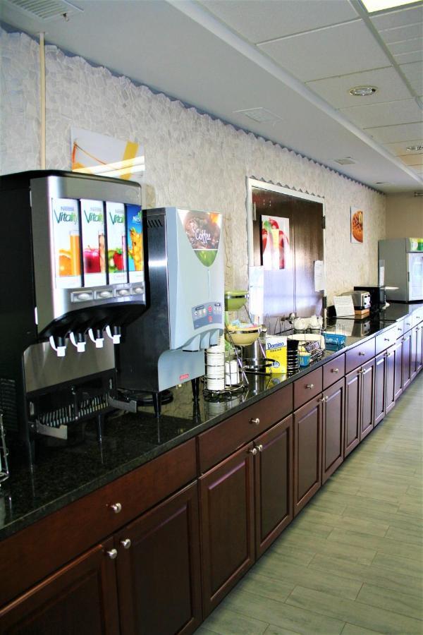Quality Inn & Suites Kearneysville - Martinsburg Екстер'єр фото