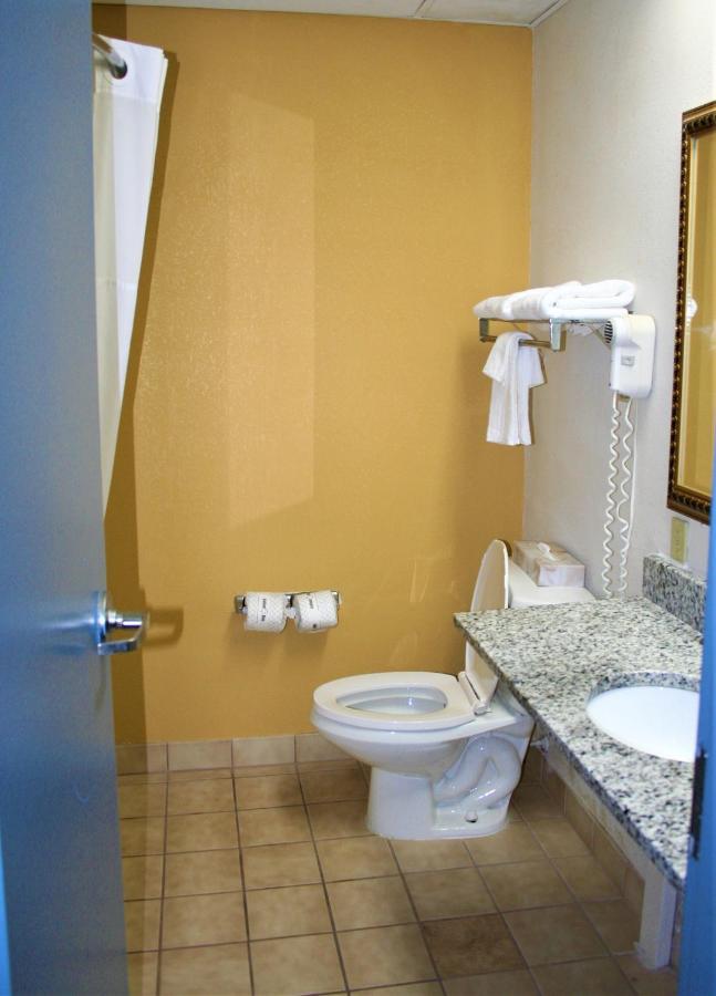 Quality Inn & Suites Kearneysville - Martinsburg Екстер'єр фото