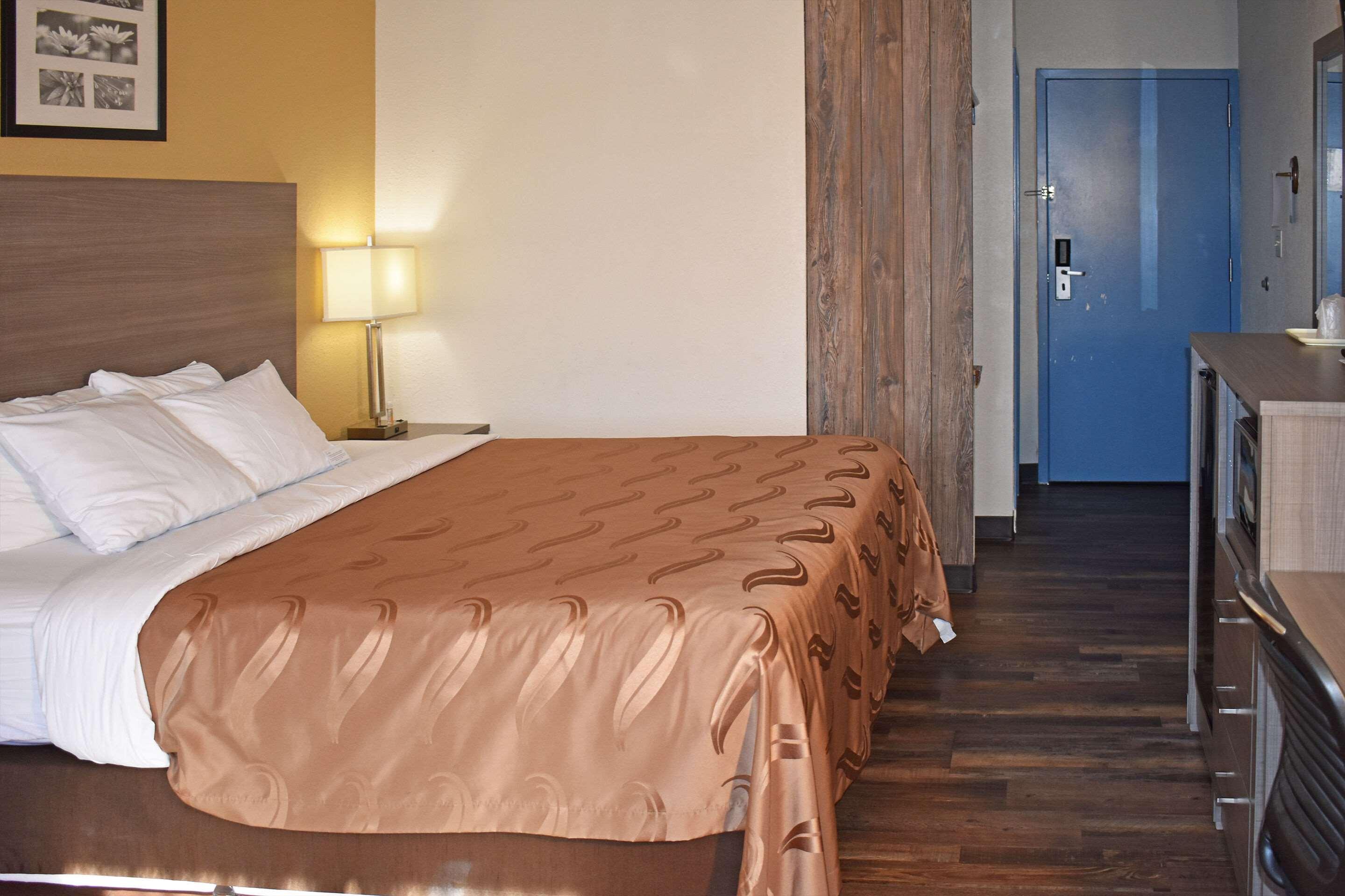 Quality Inn & Suites Kearneysville - Martinsburg Екстер'єр фото
