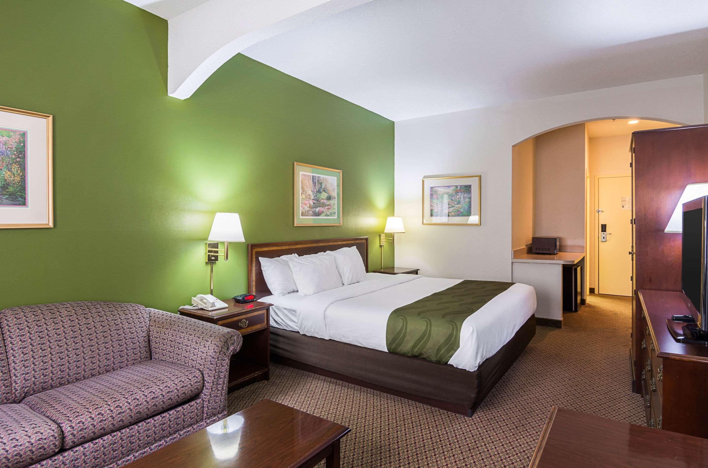 Quality Inn & Suites Kearneysville - Martinsburg Екстер'єр фото