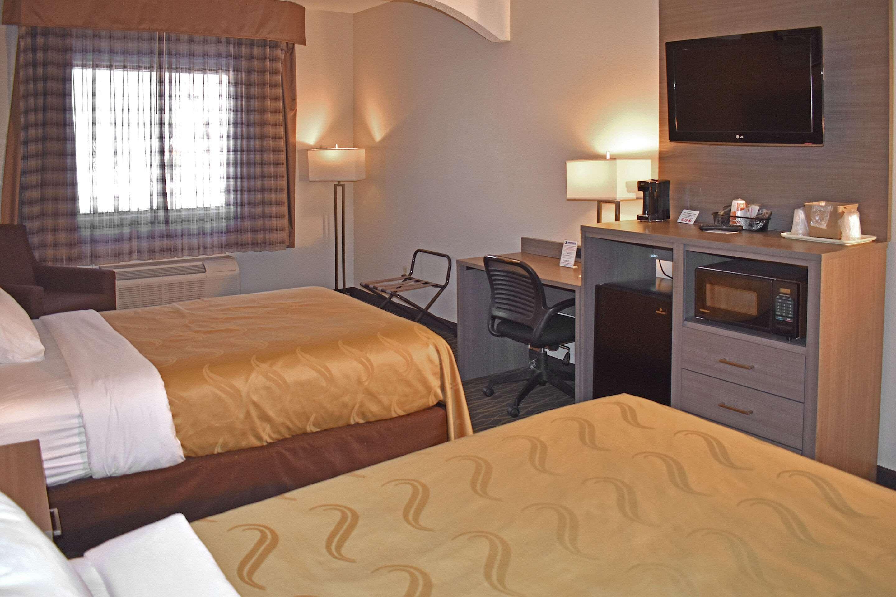 Quality Inn & Suites Kearneysville - Martinsburg Екстер'єр фото