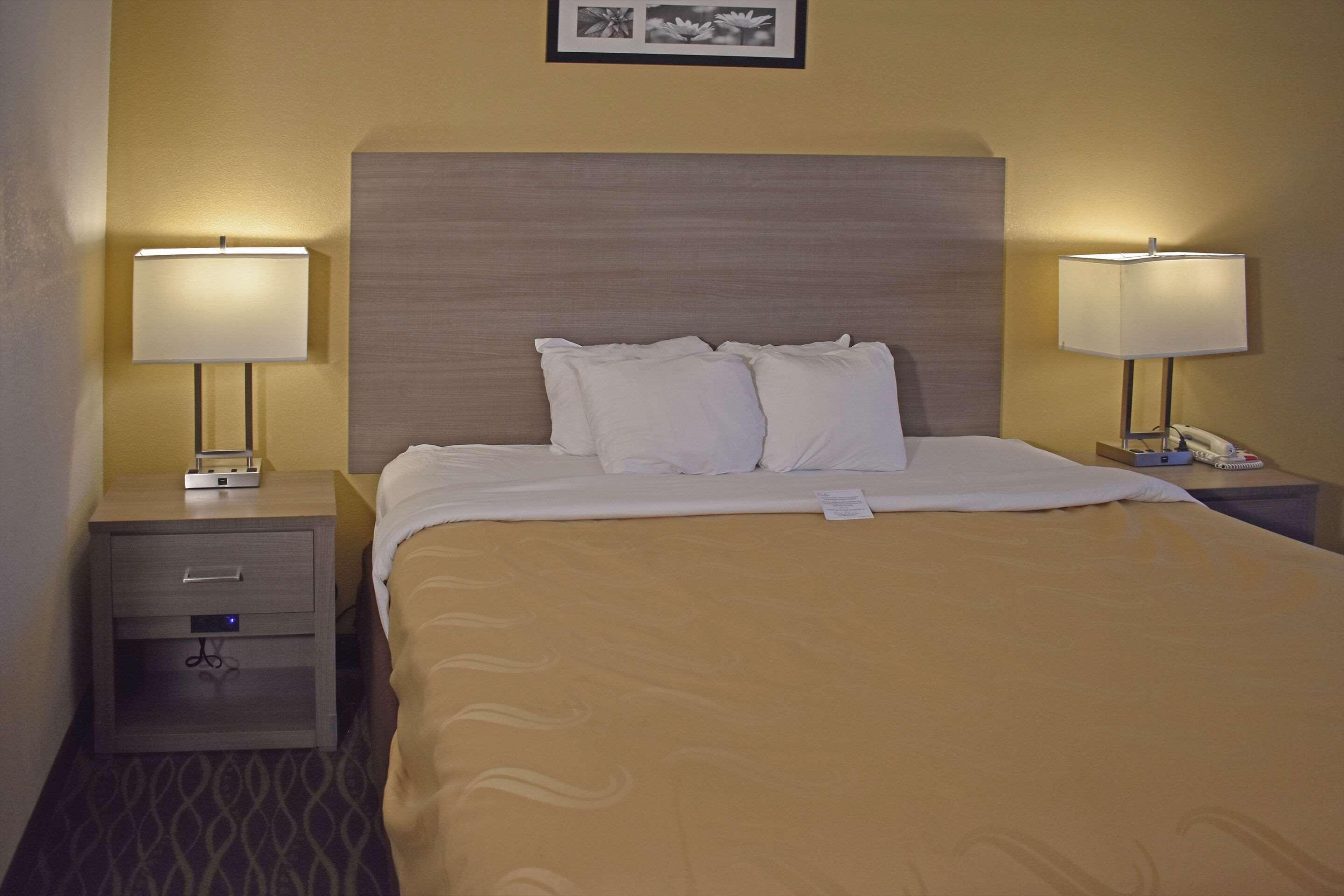 Quality Inn & Suites Kearneysville - Martinsburg Екстер'єр фото