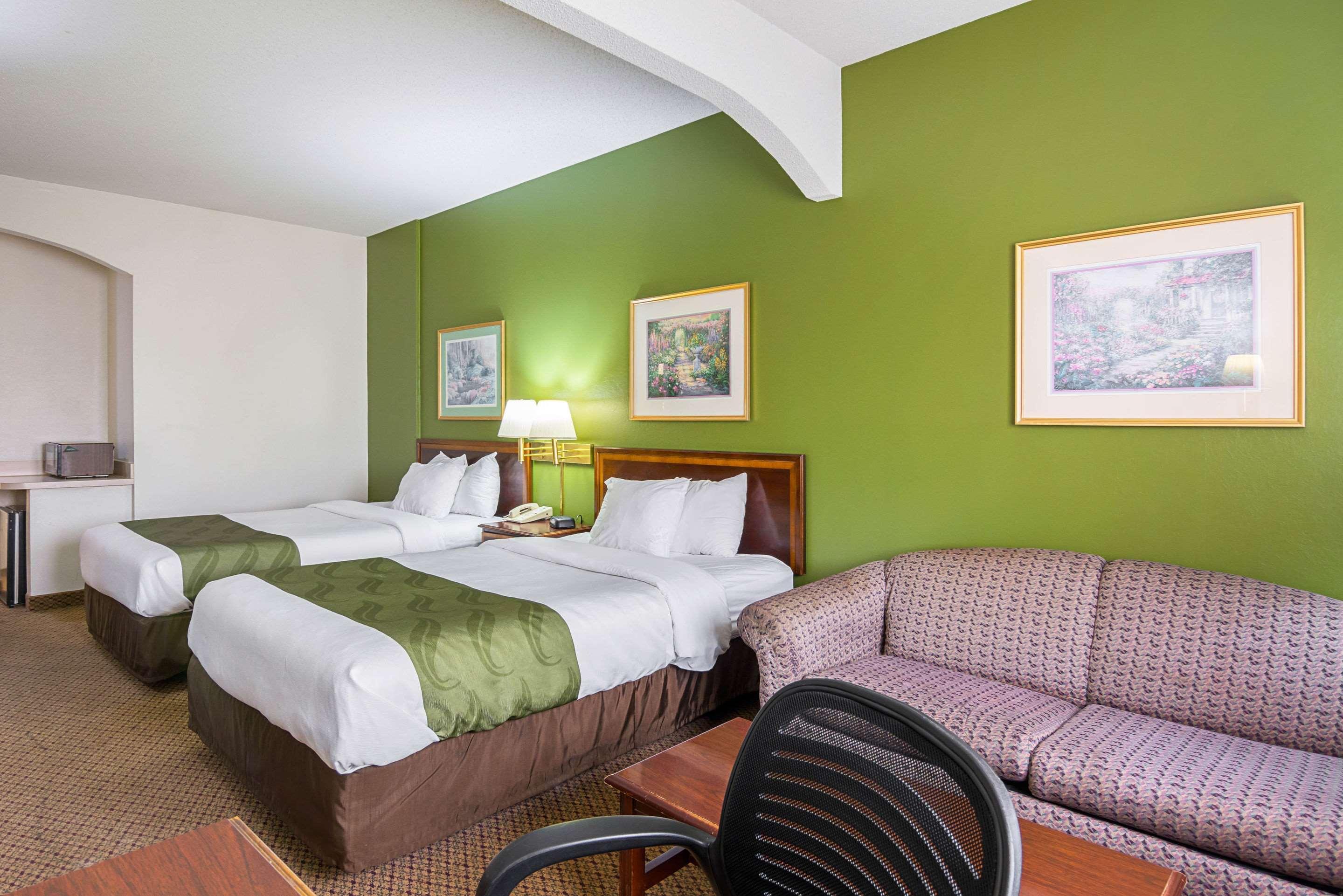 Quality Inn & Suites Kearneysville - Martinsburg Екстер'єр фото