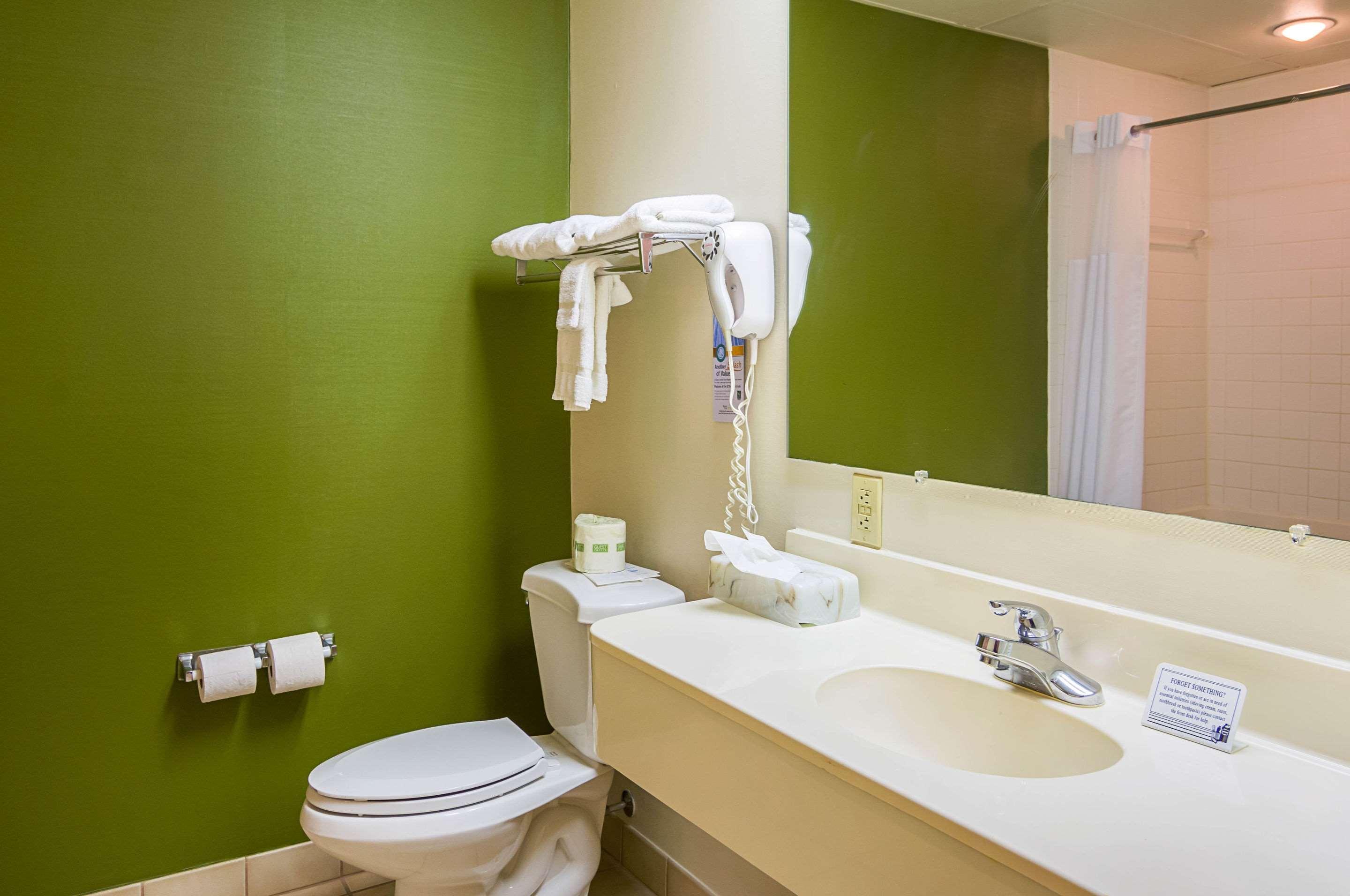 Quality Inn & Suites Kearneysville - Martinsburg Екстер'єр фото