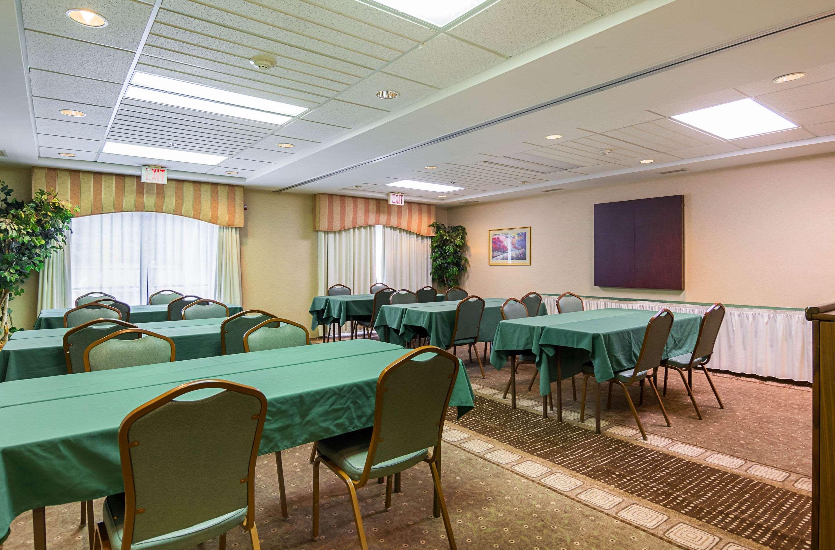 Quality Inn & Suites Kearneysville - Martinsburg Екстер'єр фото