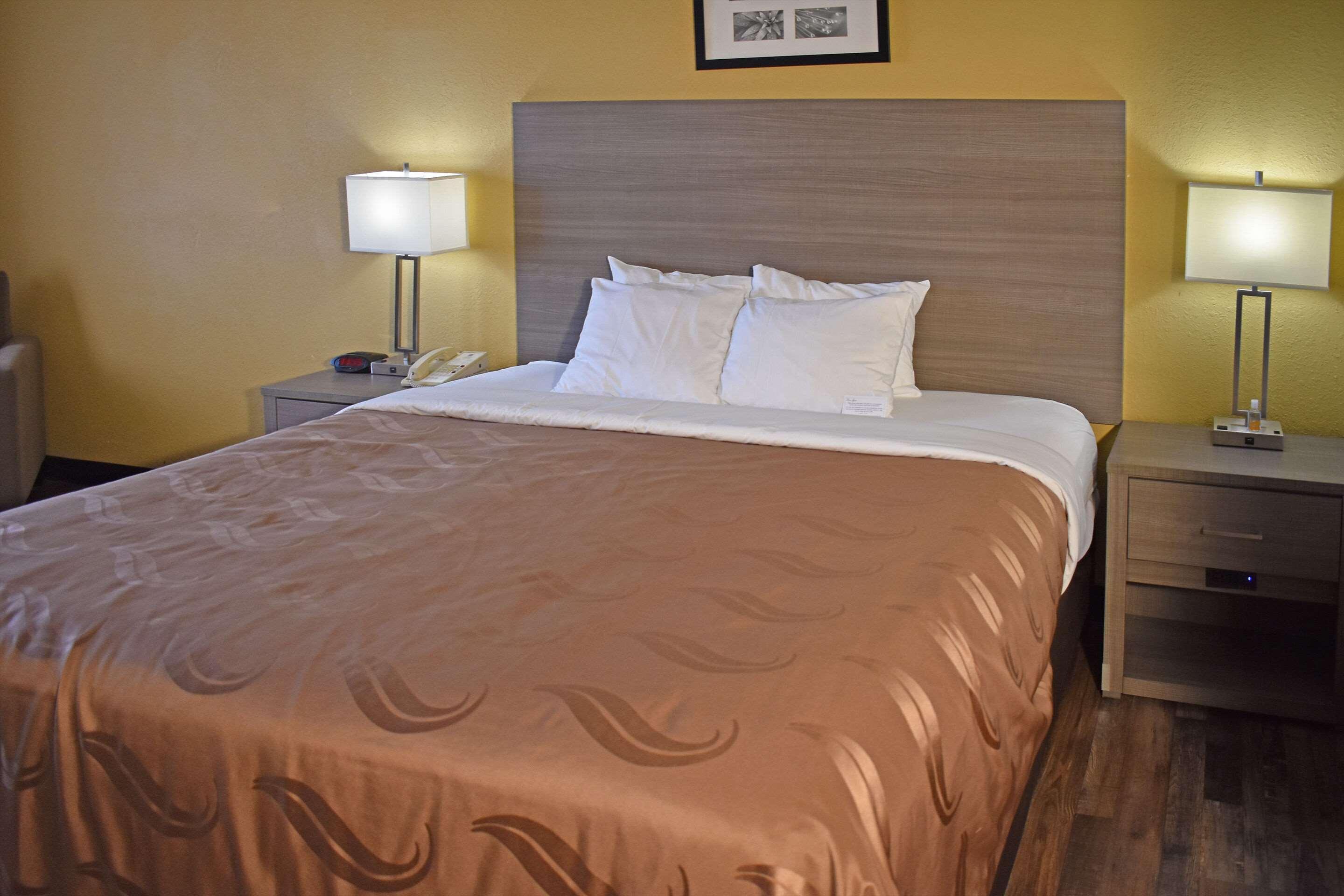 Quality Inn & Suites Kearneysville - Martinsburg Екстер'єр фото