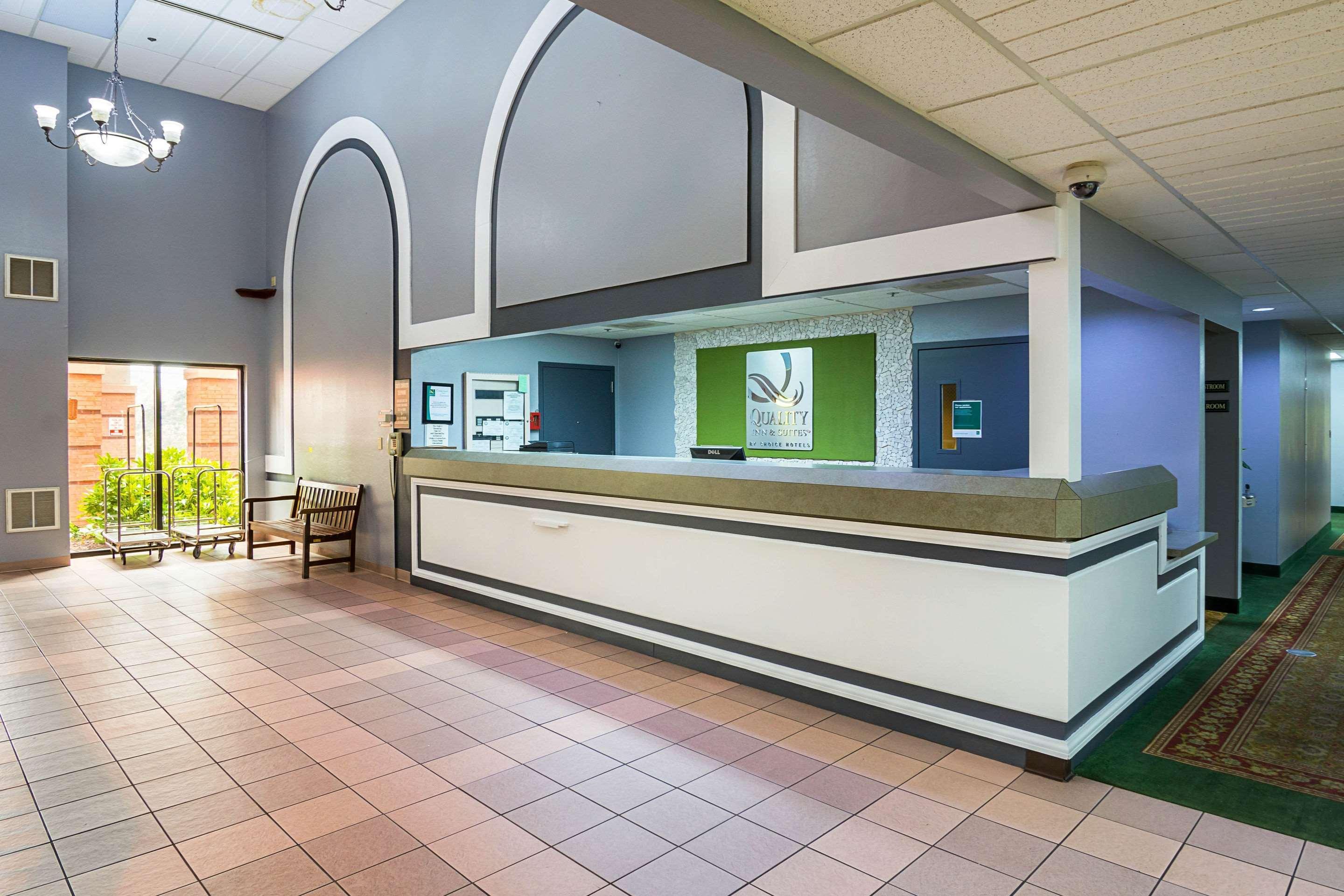 Quality Inn & Suites Kearneysville - Martinsburg Екстер'єр фото